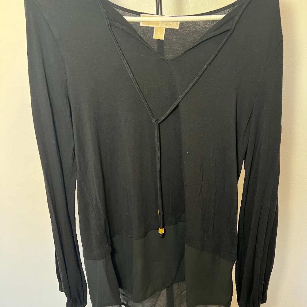 Michael Kors Women’s Black Long Sleeve Top Size S Sheer Hem V-Neck